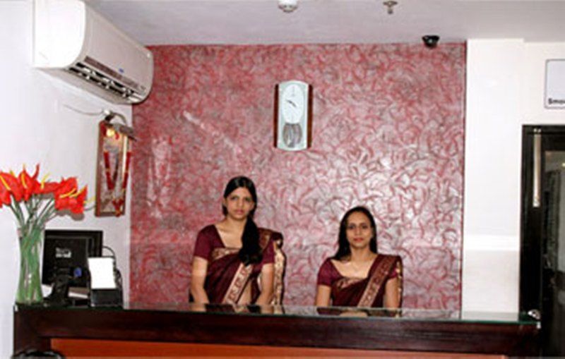 ניו דלהי Hotel Shanti Palace West Patel Nagar מראה חיצוני תמונה