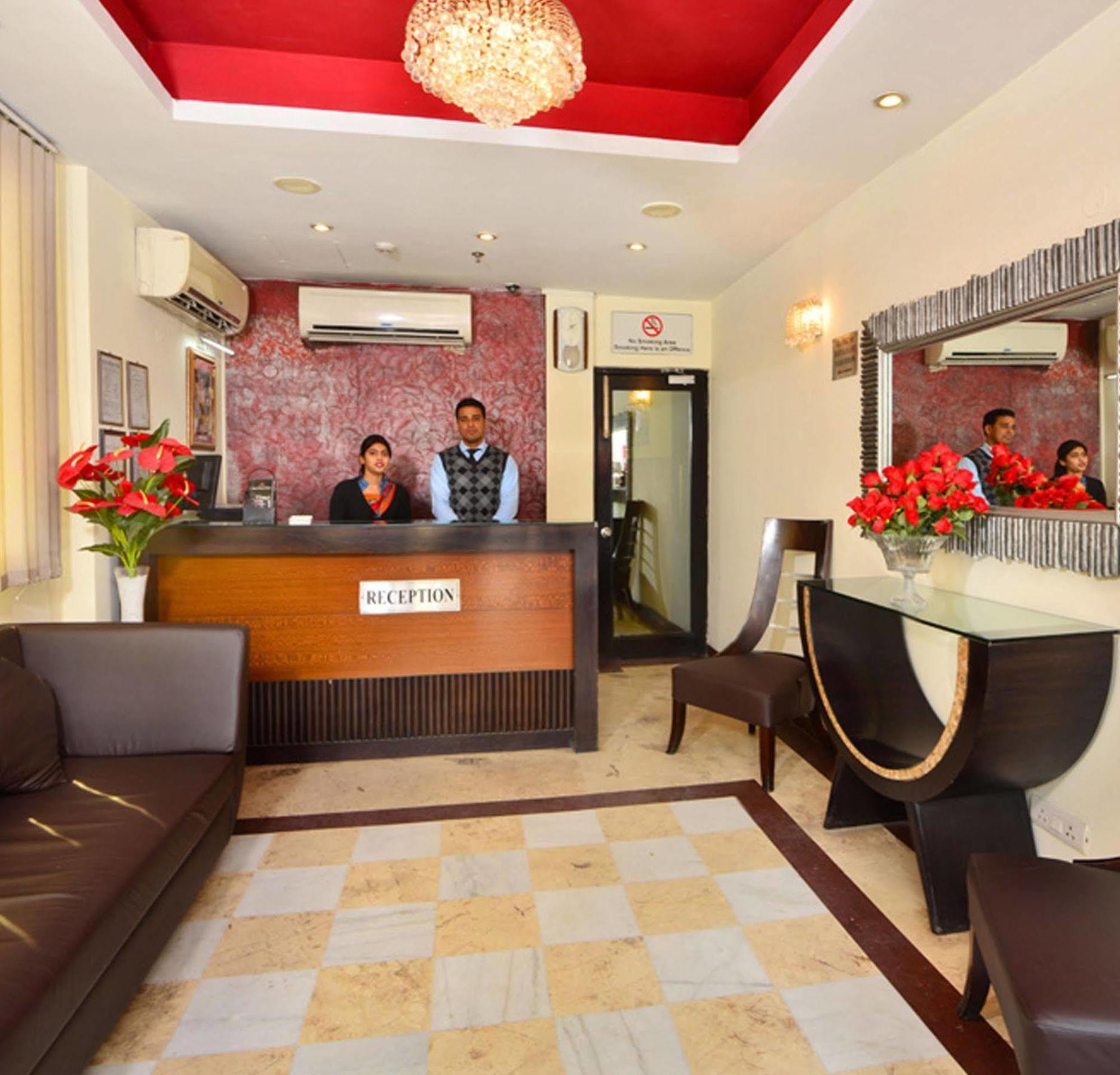 ניו דלהי Hotel Shanti Palace West Patel Nagar מראה חיצוני תמונה